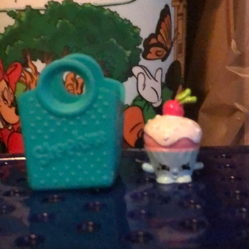 Shopkins Bundle - Picture 5 of 8